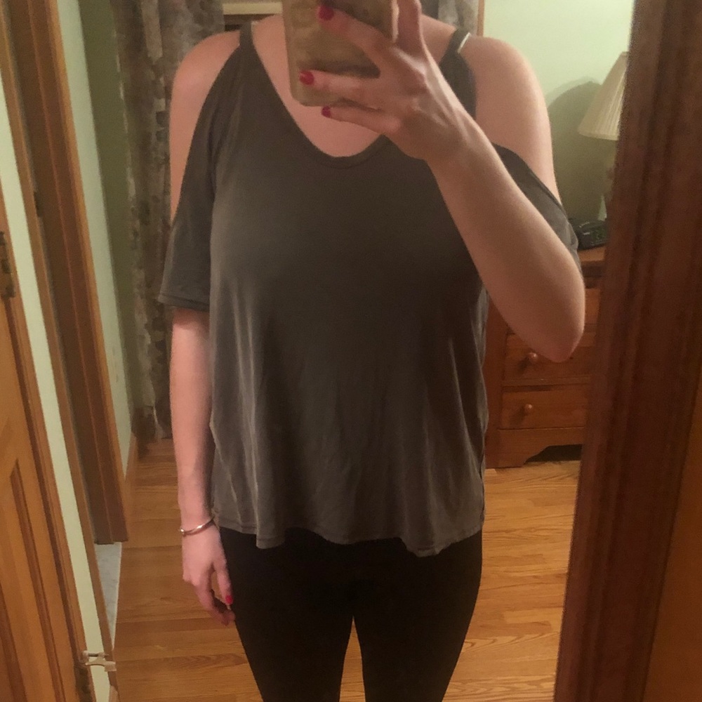 Army green comfy tee